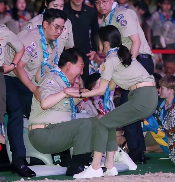 금쪽이 윤석열 김건희 잼버리 모지리 일어나 또이러신다 약먹을시간