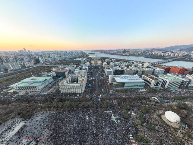 여의도 드론샷 윤석열 탄핵 집회 시민들