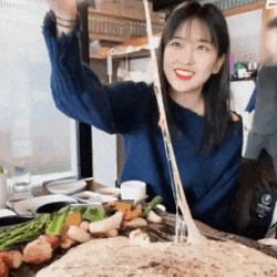 안유진 식사 피자 먹방 아이돌 걸그룹 아이브