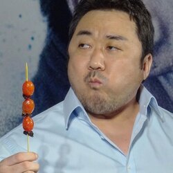 마동석 탕후르 탕탕 후루후루 먹는 모습 마블리